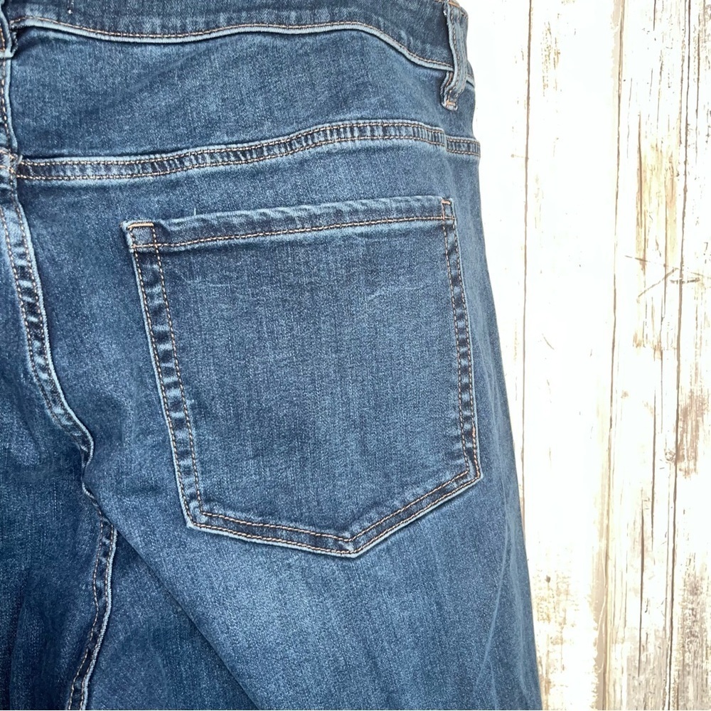 Lane Bryant Mid Rise Signature Boot Magic Waistband Jeans - Picture 6 of 8